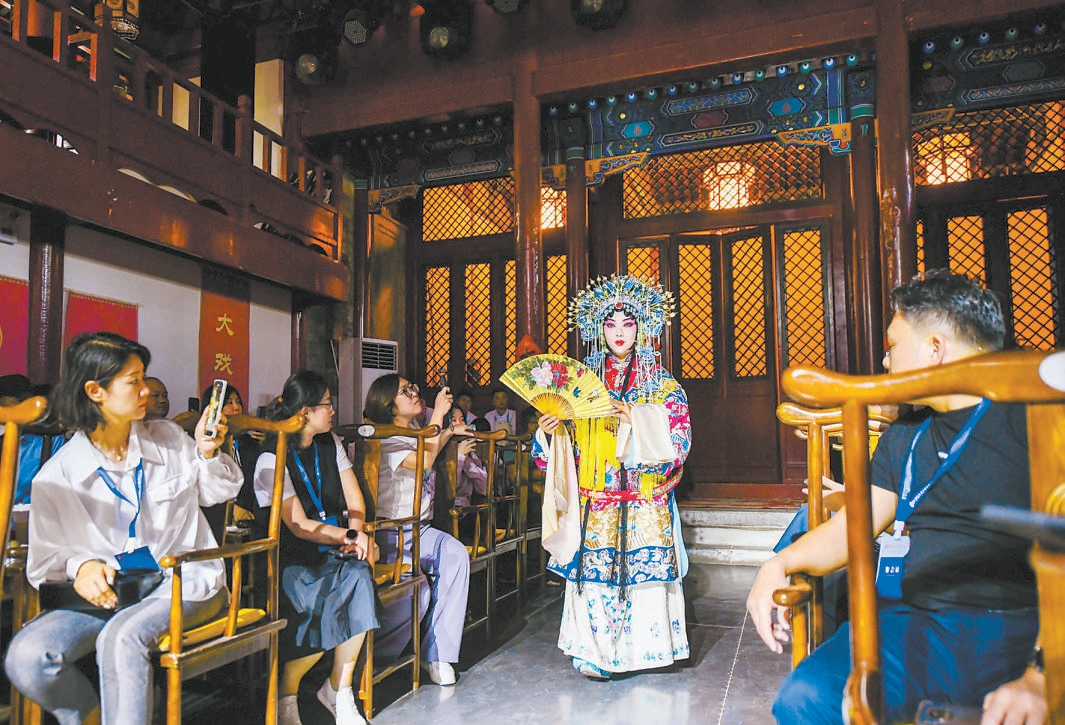 北京會(huì)館集中的前門(mén)東區(qū)，正在經(jīng)歷怎樣的蛻變？...